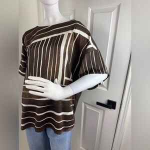 Chicos Size 2 Brown Siped Blouse Short Sleeve Blend Polyester. A50